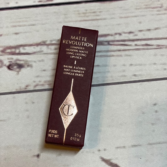 1 left! Charlotte Tilbury Matte Revolution Lipstick - Picture 5 of 5
